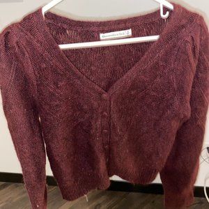 Abercrombie & Fitch Cropped Sweater in Maroon